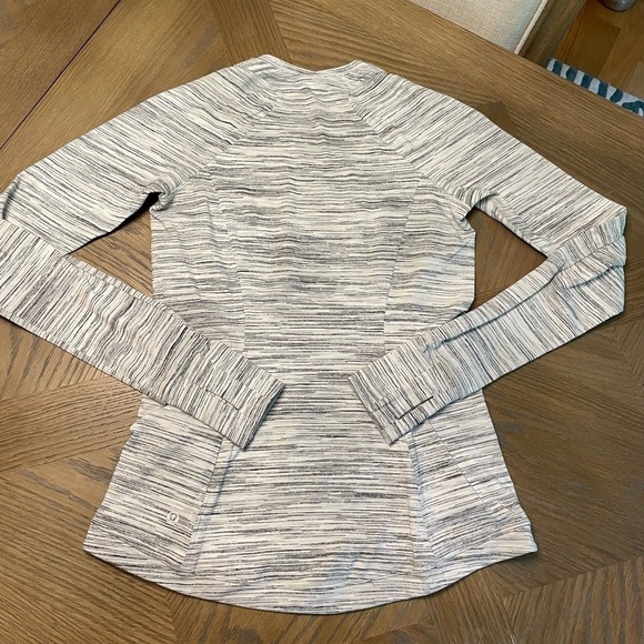 LULULEMON Runderful Long Sleeve Shirt - Space Dye Camo White Silver Spoon - Picture 8 of 8